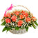 Поэзия чувств. Красиво оформленная корзина розовых роз с зеленью.. Окленд